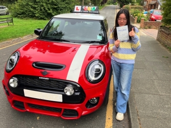 Having passed 1st time with just the 1 minor fault, I recommend Simon as an instructor who made me feel relaxed. I felt I was making progress each week with the progress card helping me realise the areas I was improving or needed to get better.