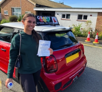 The instructor (Simon) made me feel a lot more confident when driving, and I learnt to drive a lot slower. I´m happy I learnt so much about parking, and managed to pass my test with only 2 minor faults.